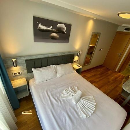 Hotel Kaya Est 1985 Istanboel Buitenkant foto